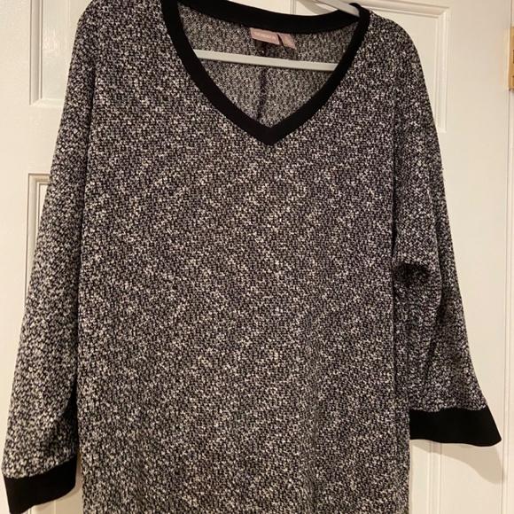 Chico’s Marbled Black and White Tunic Sweater Size 3 (XL or 16 in US) - Picture 1 of 10